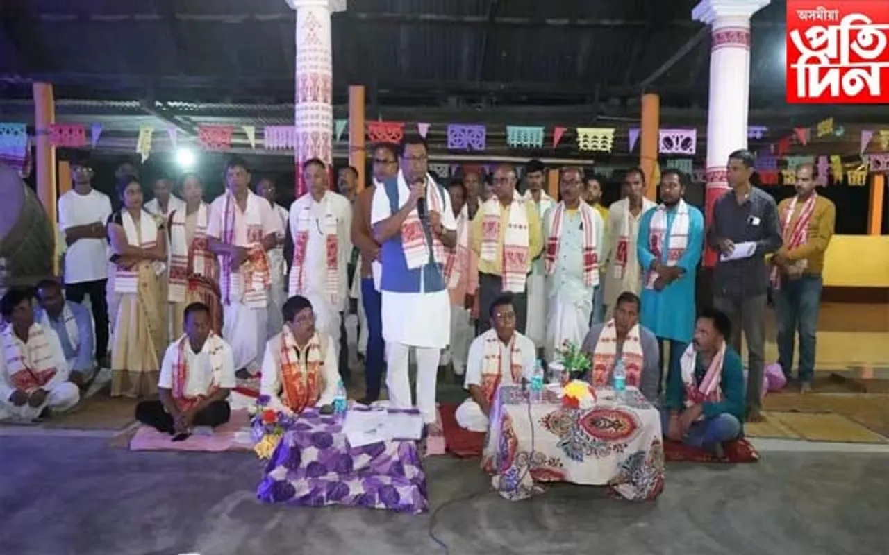 মাজপোটনীত সম্বৰ্ধনা সভা : চন্দন- গংগোট্ৰী- ধ্ৰুৱজ্যোতিলৈ সহায়ৰ হাত বিধায়ক ৰূপক শৰ্মাৰ