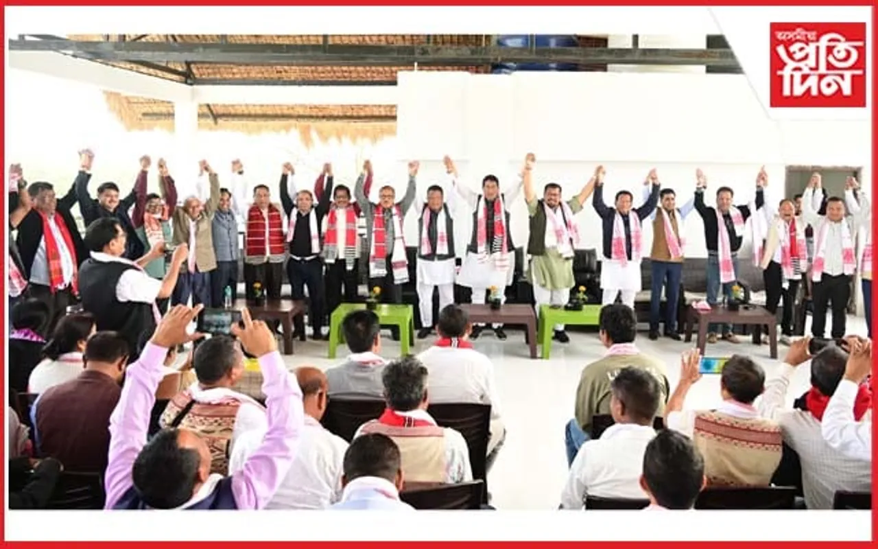 জোনাইৰ কাৰেং চাপৰিত ৰণোজ পেগুৰ উদ্যোগত বিজেপি মিত্ৰজোঁটৰ বৈঠক...