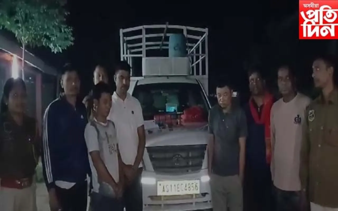 নগাঁৱৰ ৰাঙলুত বৃহৎ পৰিমানৰ নিষিদ্ধ দ্ৰব্যসহ আটক ৩ জন