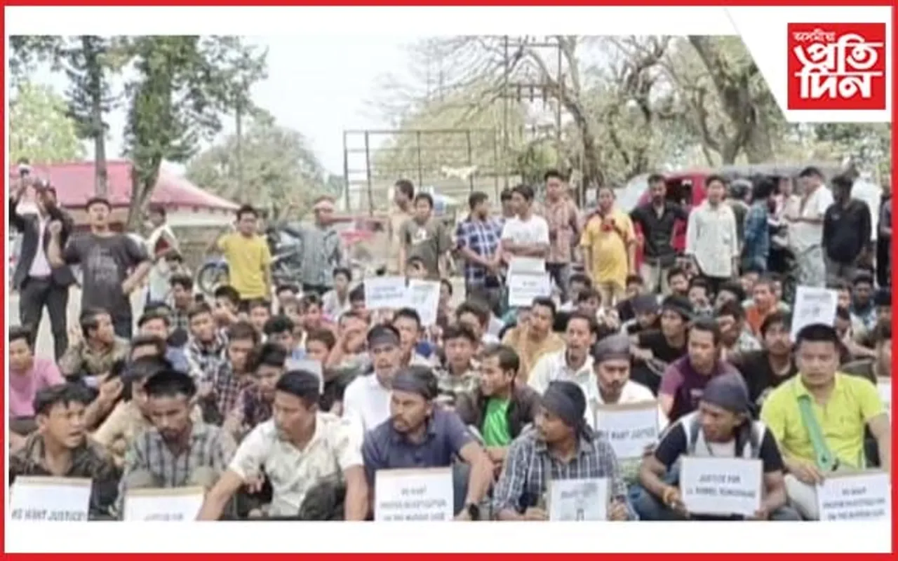 কাকচাঙত লোমহৰ্ষক হত্যাকাণ্ড: আৰক্ষী থানাৰ সন্মূখত উত্তাল প্ৰতিবাদ