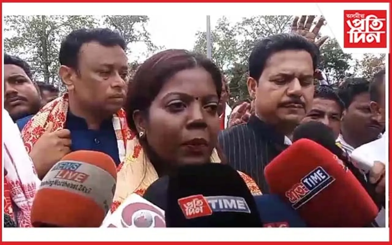 ৰ'জলীনা তিৰ্কীৰ মনোনয়ন দাখিল : সংগ দিলে ভূপেন বৰা,ৰকিবুল হুছেইনসহ কেইবাগৰাকীয়ে...