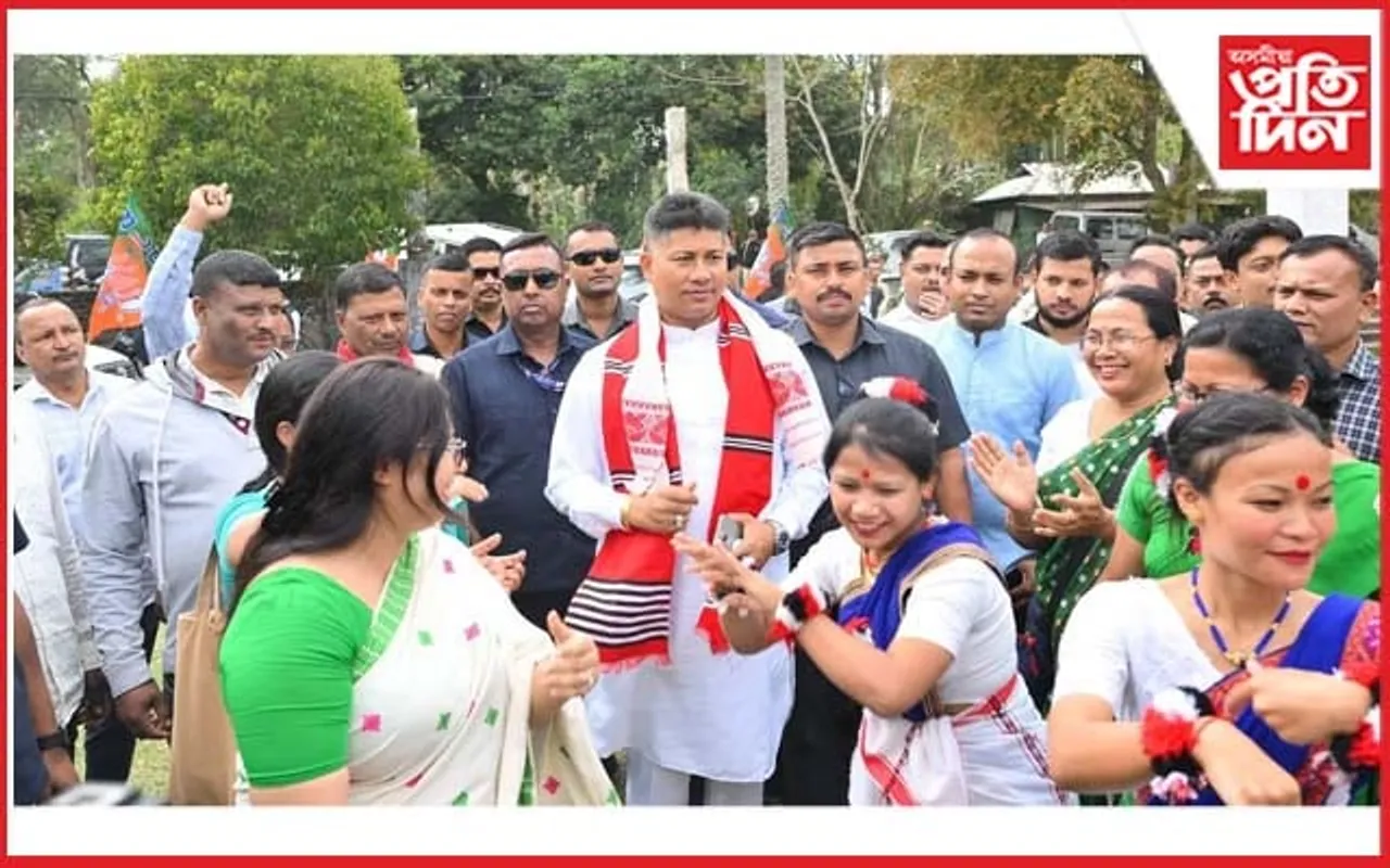 আমগুৰিত সহস্ৰাধিক কংগ্ৰেছ নেতা-কৰ্মীৰ বিজেপিত যোগদান