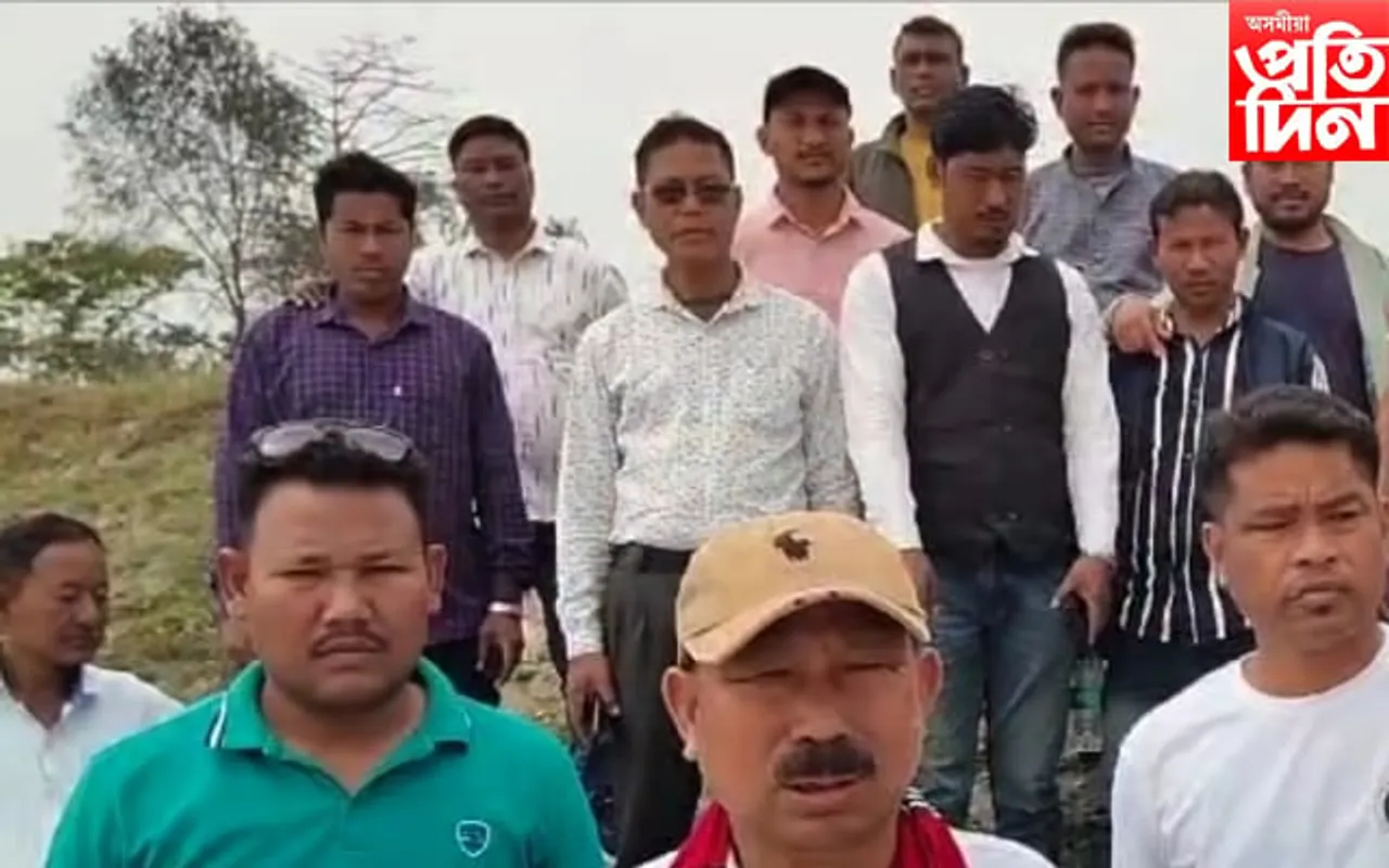 ঢকুৱাখনাৰ ভৌগলিক অস্তিত্বলৈ ভয়াবহ দুৰ্যোগ নামি অহাৰ আশংকা