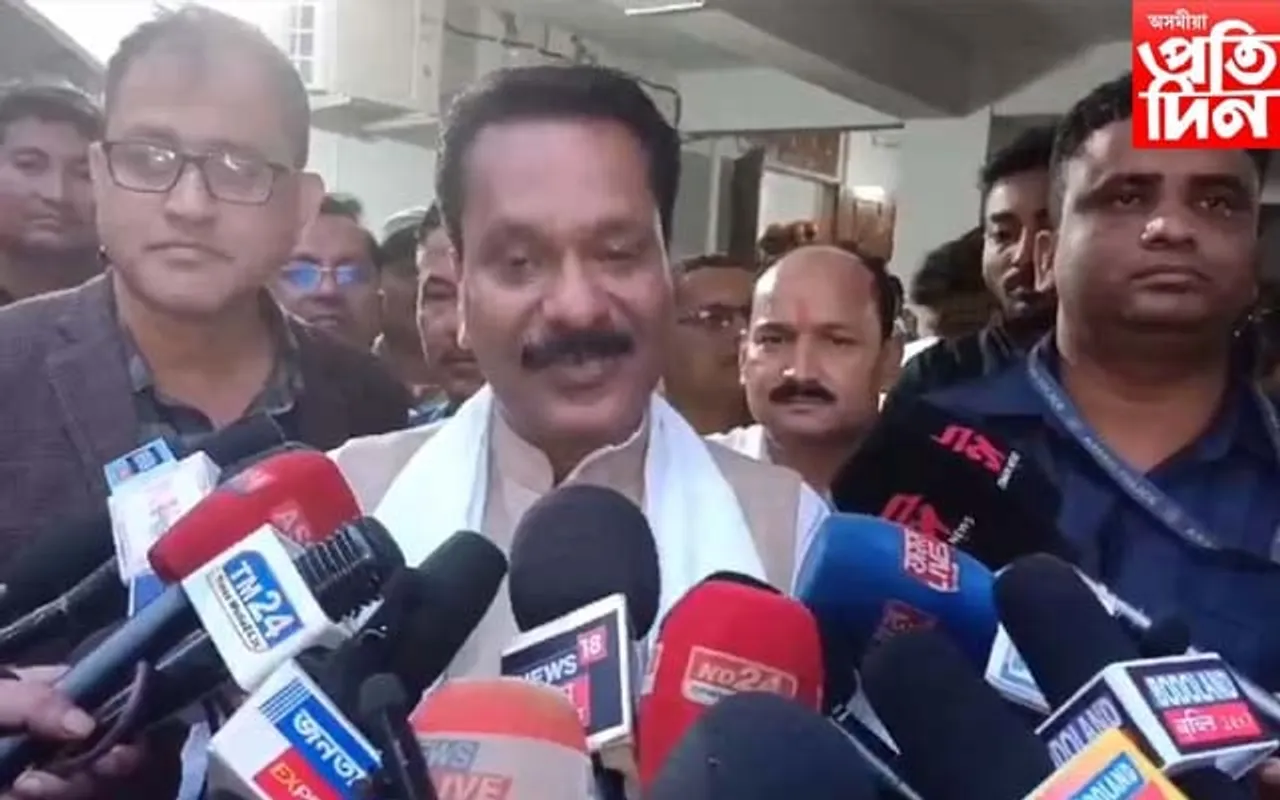 অশোক সিংহালৰ উপস্থিতিত ঢেকিয়াজুলিত বিজেপিৰ যোগদান কাৰ্যসূচী...