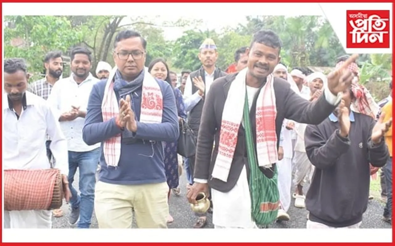 ডিগবৈ-মাকুমত মনোজ ধানোৱাৰৰ বিশাল নিৰ্বাচনী প্ৰচাৰ সভা