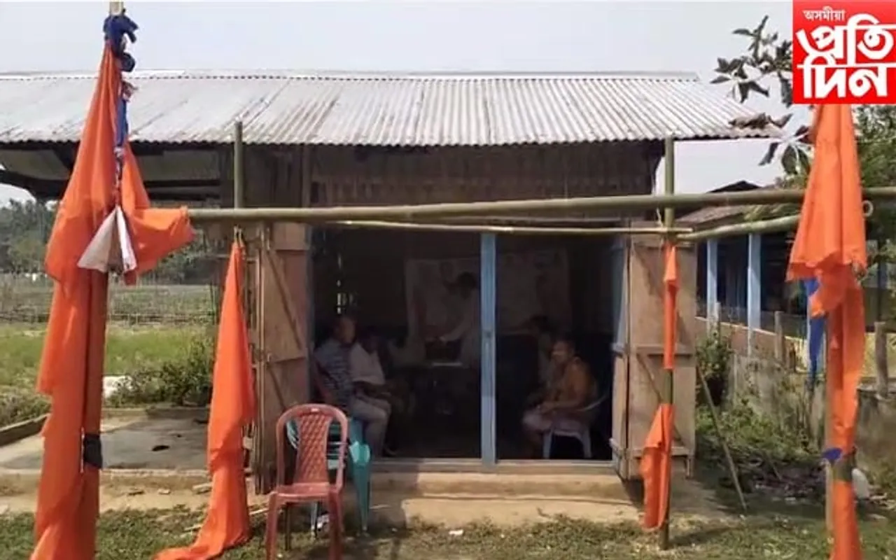 বিজেপিৰ নিবাৰ্চনী কাৰ্যালয় ভাঙি লণ্ড-ভণ্ড কৰিলে দুৰ্বৃত্তই