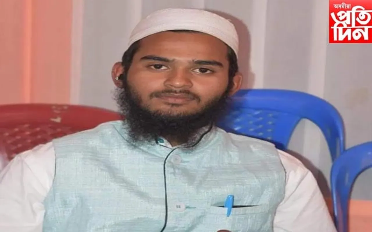 মছজিদৰ ইমামে পলুৱাই নিলে কিশোৰীক...