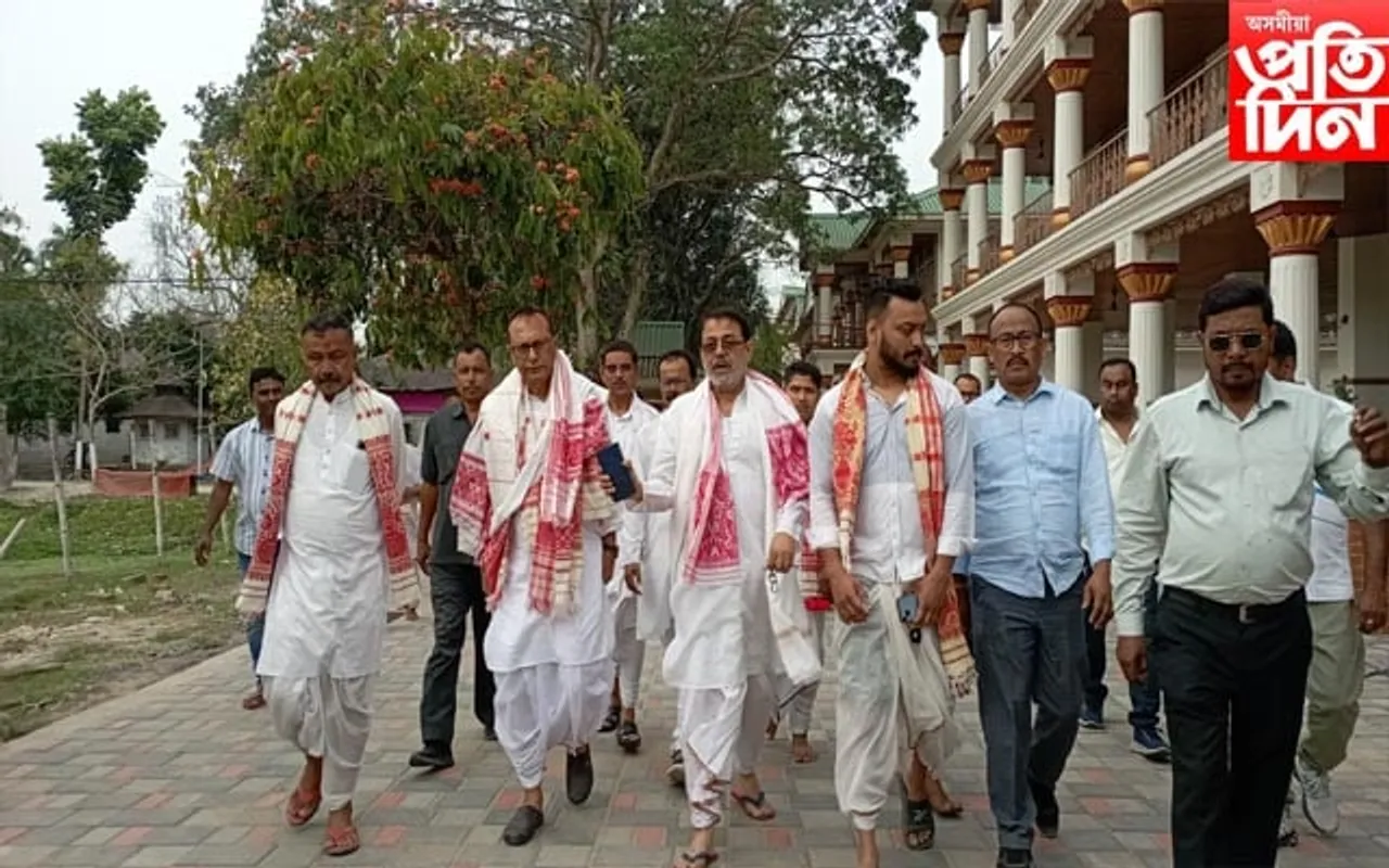 মনোনয়ন দাখিলৰ পূৰ্বে বটদ্ৰৱা থানত কংগ্ৰেছৰ প্ৰাৰ্থী প্ৰদ্যুৎ বৰদলৈ
