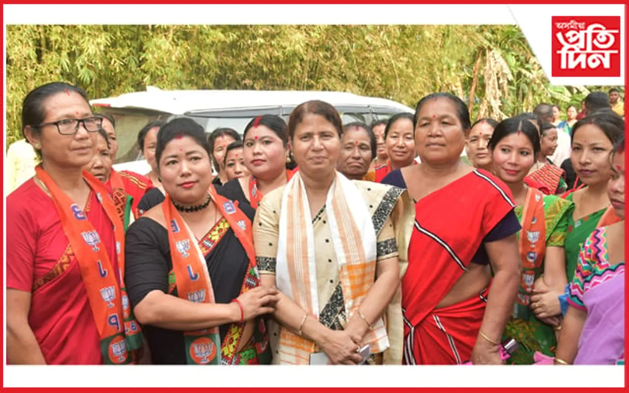 বেকাজানত কামাখ্যা প্ৰসাদ তাছাৰ নিৰ্বাচনী সভাত মন্ত্ৰী অজন্তা নেওগ