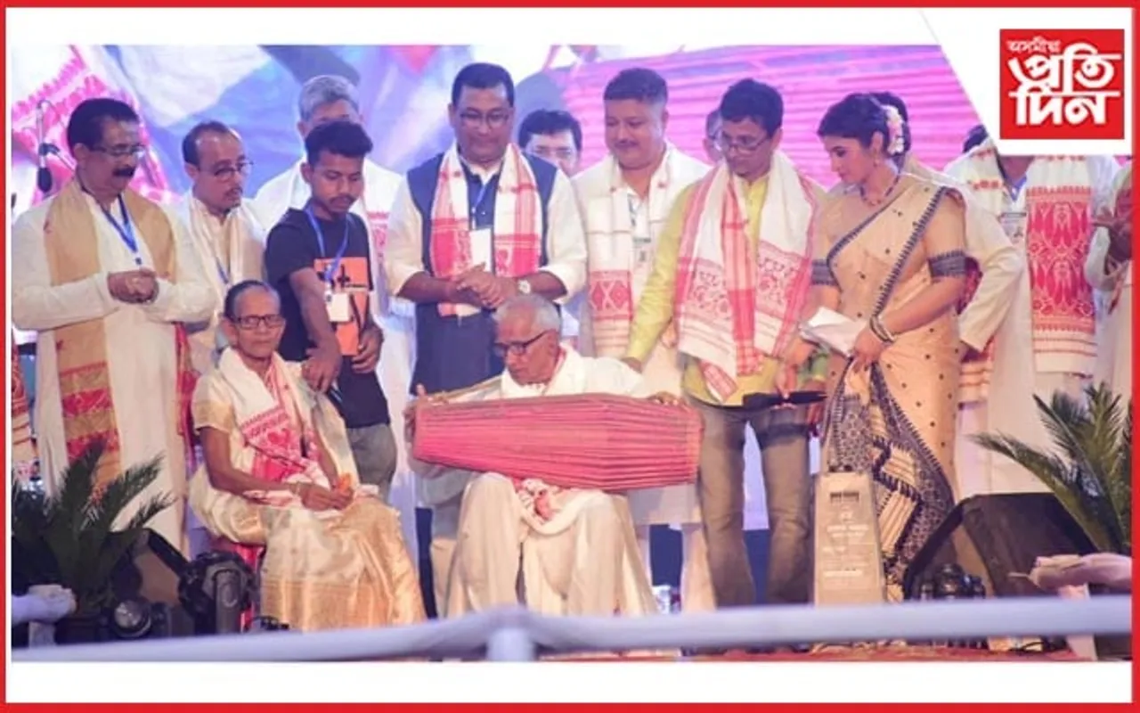 নেহৰুবালিত বসন্ত উৎসৱৰ সামৰণিঃ পাপনৰ গীতত মুগ্ধ দৰ্শক..