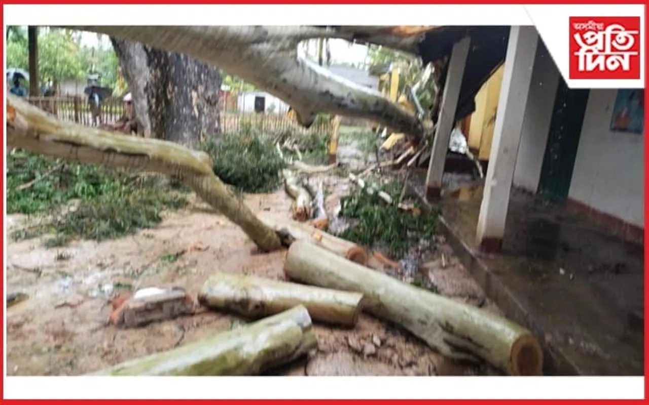 নগাঁৱত ধুমুহা-বতাহত ১৩০ খন গাঁৱৰ ৯০০ গৃহৰ ক্ষতি সাধন...