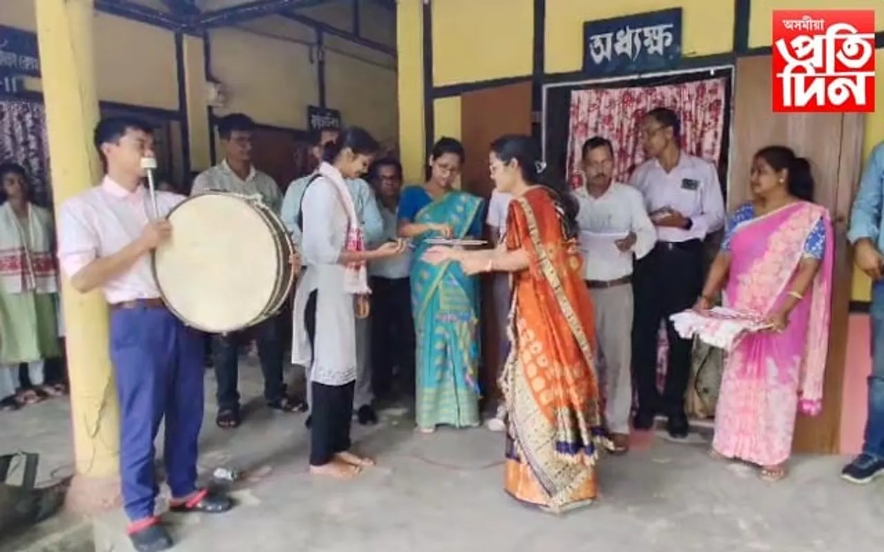 কলা-বিজ্ঞান দুয়োটা শাখাতে ১০০%ৰে উজলিল বঢ়মপুৰ ছহিদ স্মৃতি আদৰ্শ উচ্চতৰ মাধ্যমিক বিদ্যালয়