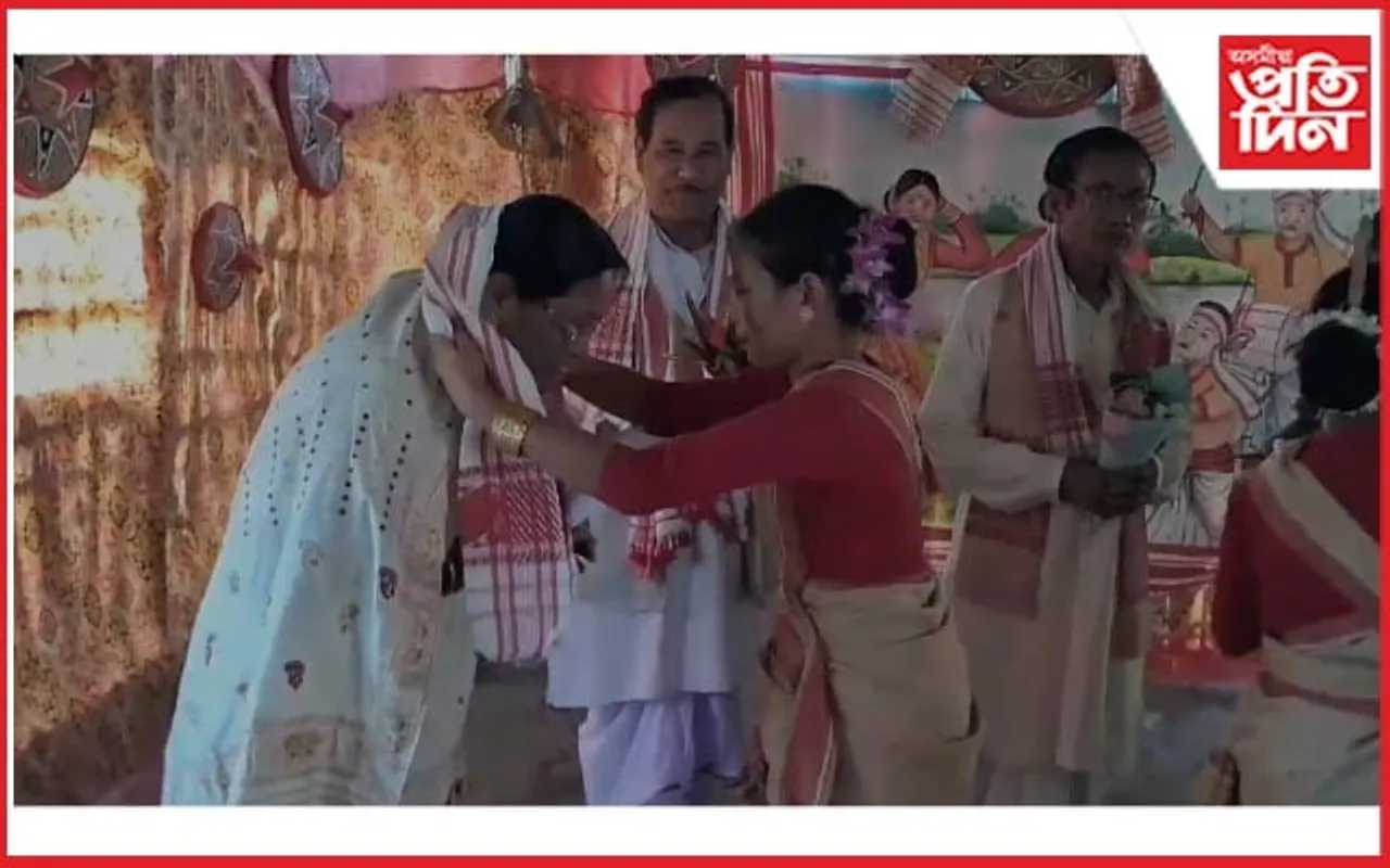 বৰহোলা জাতীয় বিদ্যালয়ত বৰ্ণাঢ্য কাৰ্যসূচীৰে ৰঙালী বিহু উদ্‌যাপন