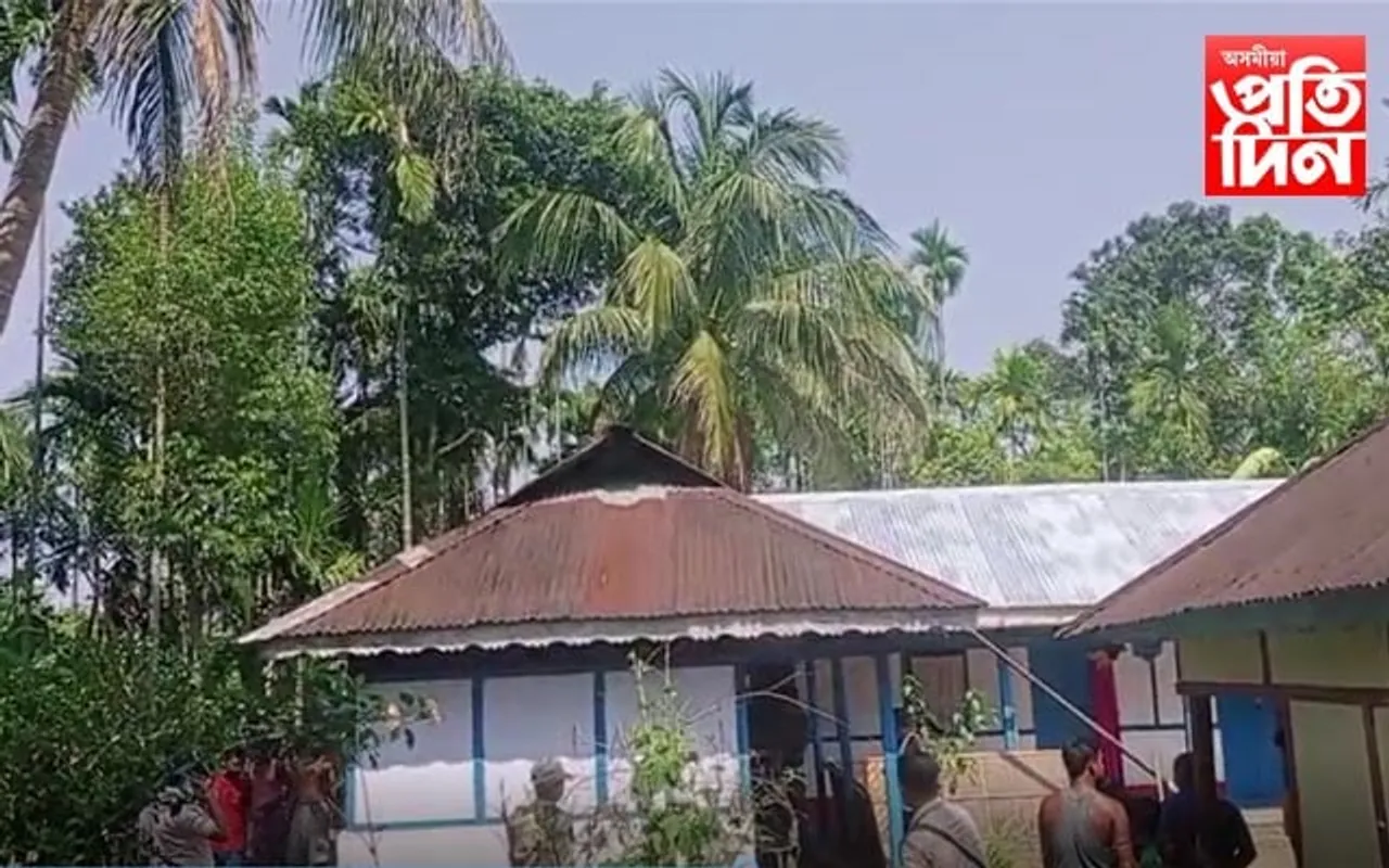 কৰিমগঞ্জত গৃহস্থৰ চকুত কাপোৰেৰে বান্ধি ডকাইতৰ লুটপাত