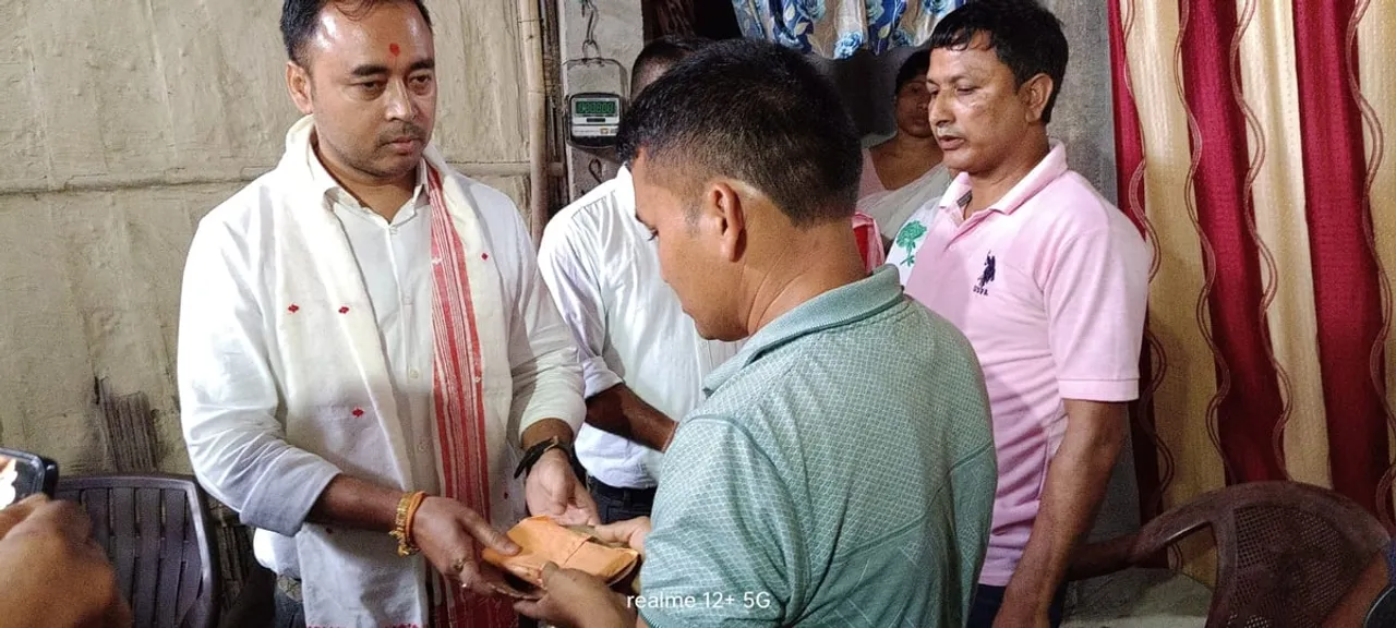 ধেমাজিৰ সমাজকৰ্মী নন্দিগিৰি ভূঞাৰ মহানুভৱতা...