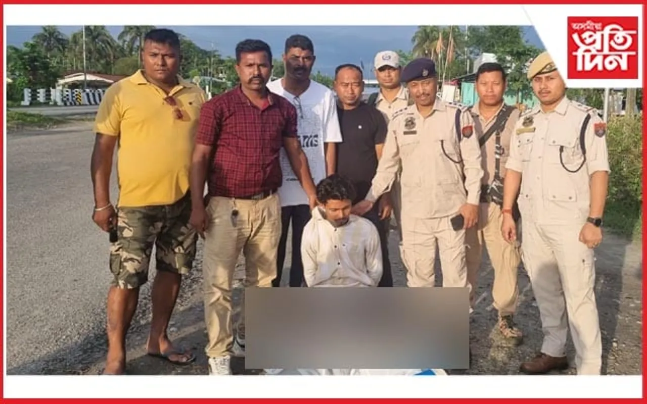 চতিয়াত নিচাযুক্ত সামগ্ৰীসহ এজনক আটক...