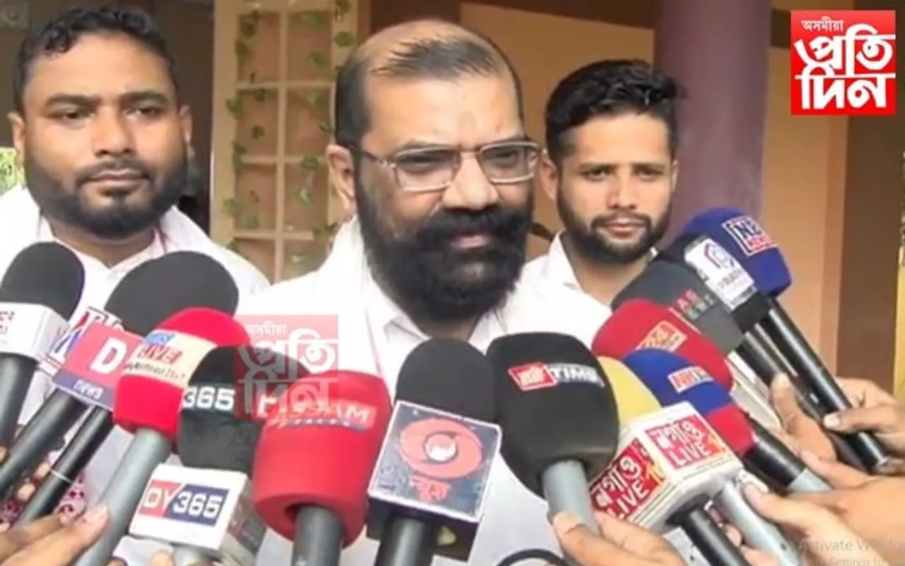 হাতীমুৰাৰ ভগ্ন বান্ধ পৰিদৰ্শন আছু নেতা সমুজ্জ্বল ভট্টাচাৰ্যৰ