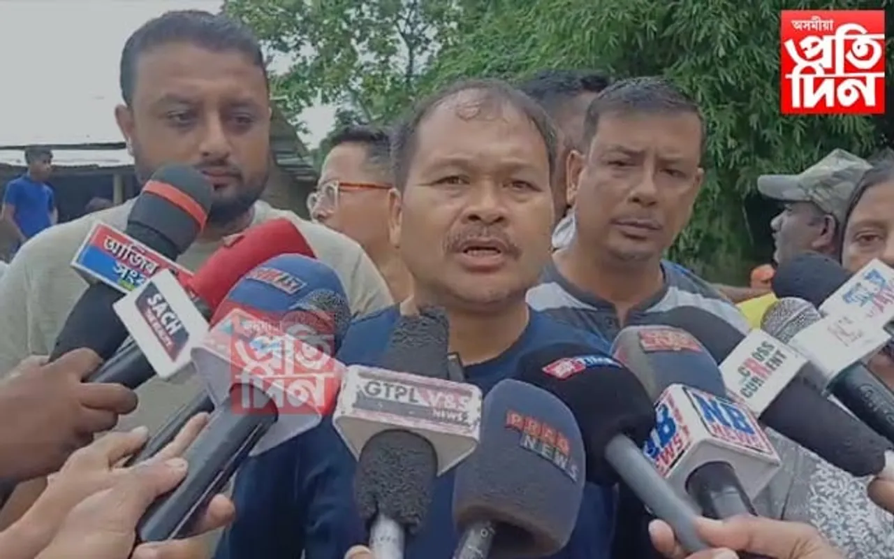 শিৱসাগৰৰ বহু স্থানত বানৰ সংহাৰী ৰূপঃ উদ্ধাৰ অভিযানত নামিছে বিধায়ক গগৈ