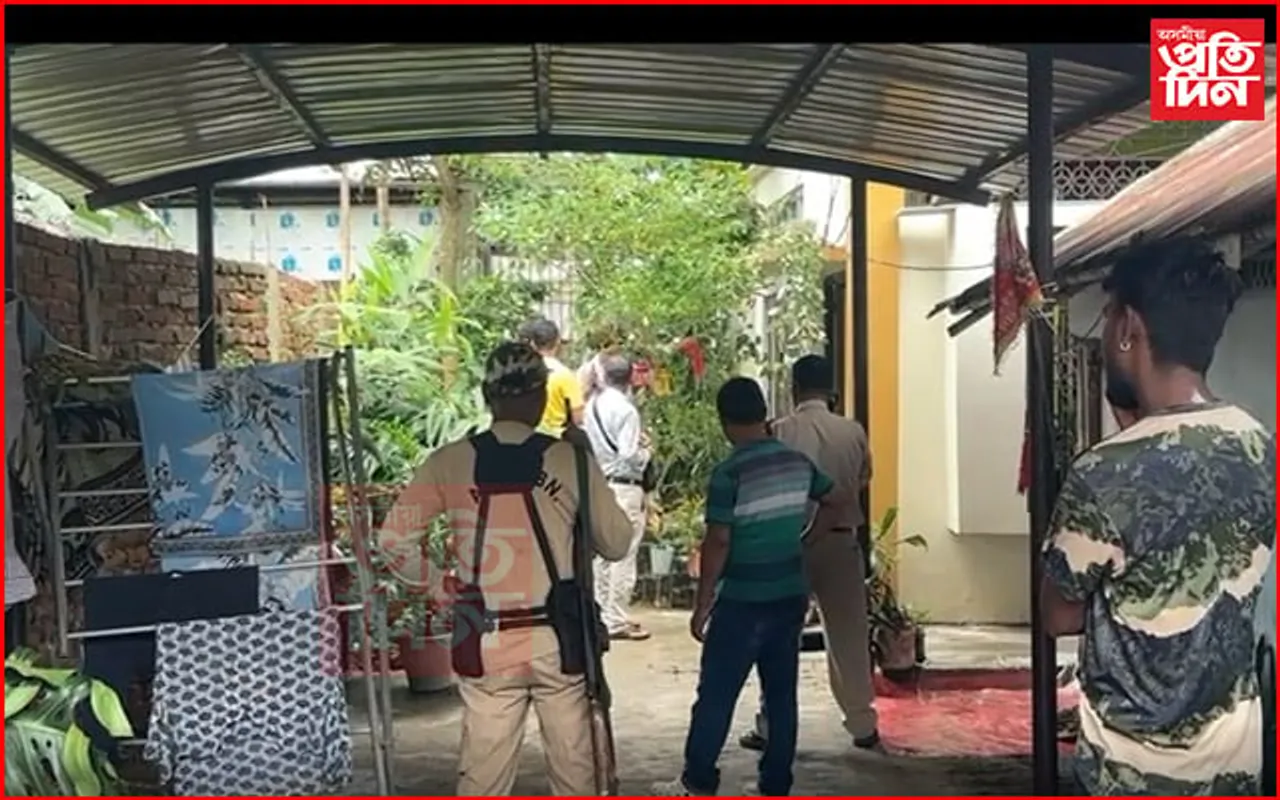 শিৱসাগৰত ডকাইতি: লুটি নিলে লক্ষাধিক টকাৰ সা-সম্পত্তি...