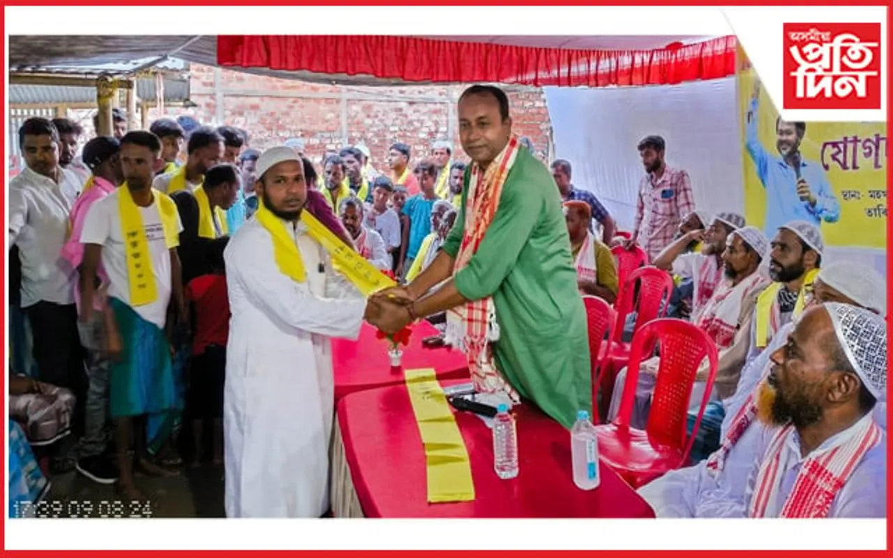 এ আই ইউ ডি এফত মোক্ষম আঘাতঃ  কেইবা শতাধিক সদস্যৰ ৰাইজৰ দলত যোগদান