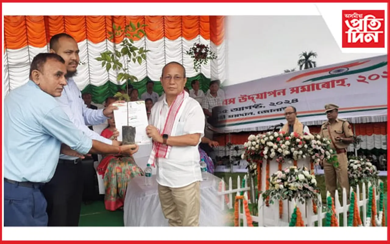 জোনাইত স্বাধীনতা দিৱস উপলক্ষে বিশিষ্ট ব্যক্তিক বিশেষ সম্বৰ্ধনা...
