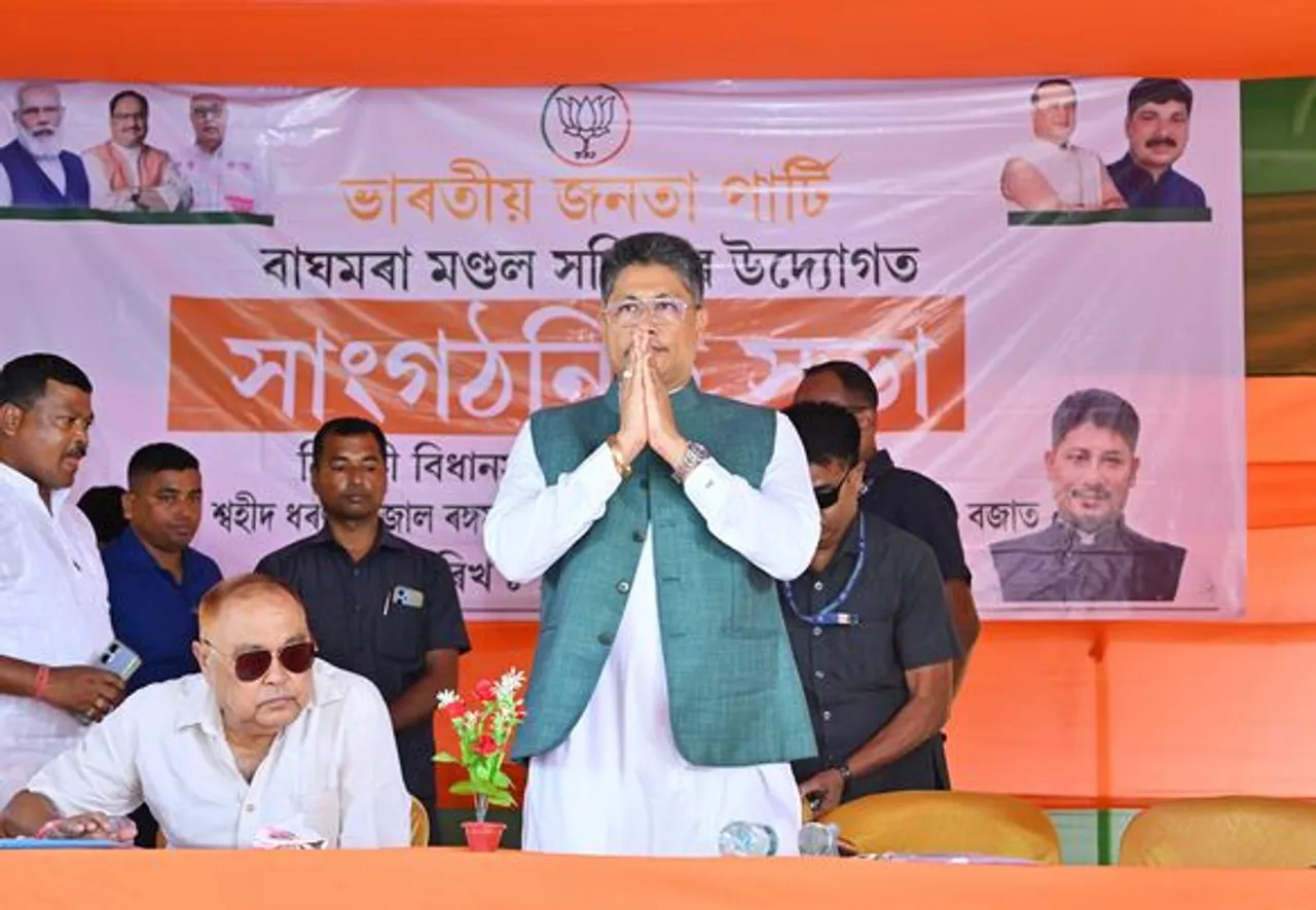 বিহালীৰ কেইবাখনো সভাৰ লগতে বান খহনীয়া অঞ্চল পৰিদৰ্শন মন্ত্ৰী পিযুষ হাজৰীকাৰ