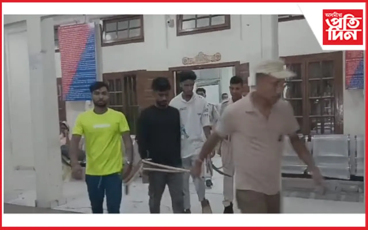 ধুবুৰীৰ পেট্ৰ'ল পাম্পত ভয়ংকৰ ঘটনা : কৰ্মচাৰীক প্ৰহাৰ কৰি দুৰ্বৃত্তই নিলে নগদ ধন