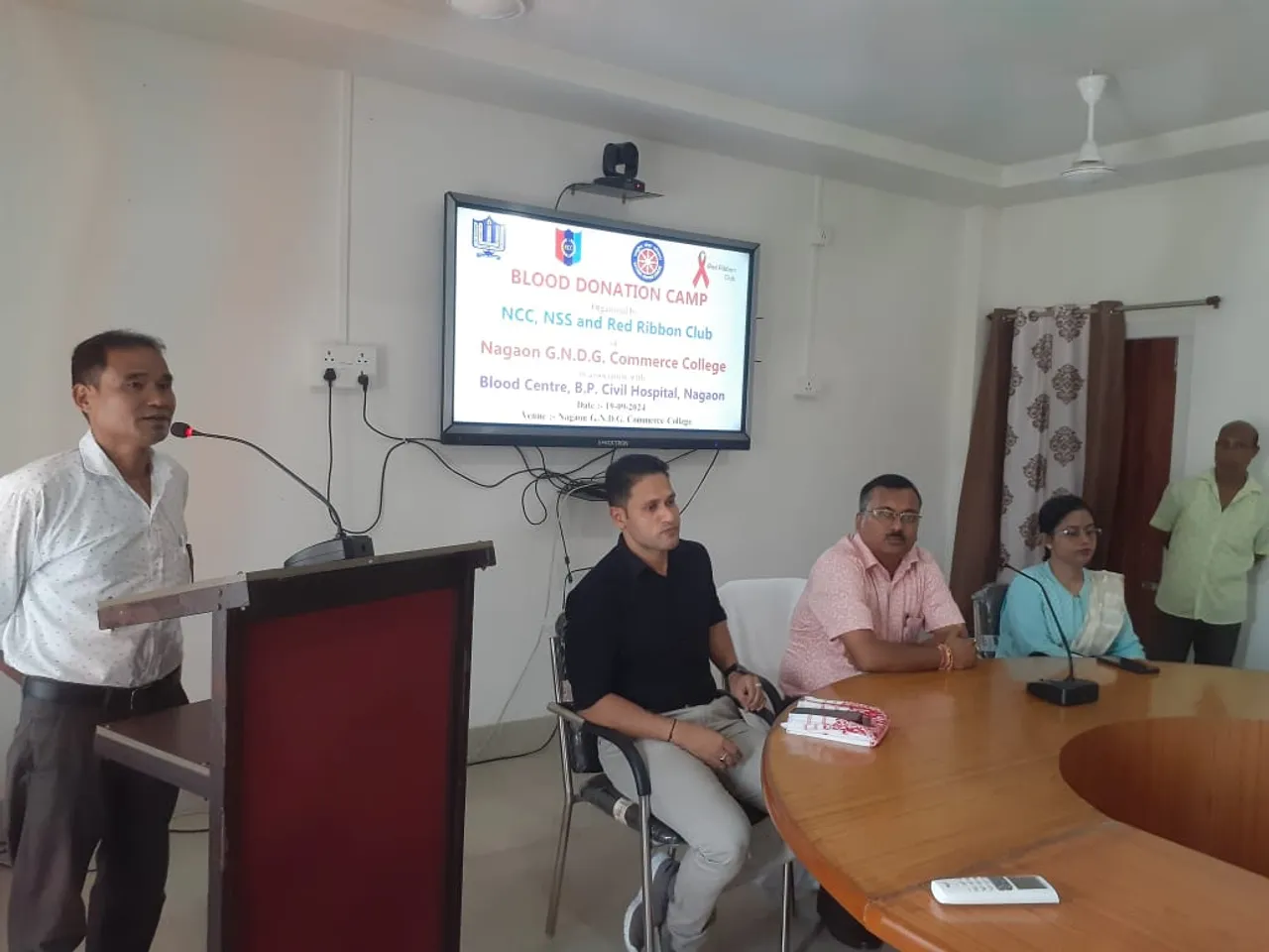 নগাঁও গোপীনাথ দেৱগোস্বামী বাণিজ্য মহাবিদ্যালয়ত ৰক্তদান শিবিৰ  