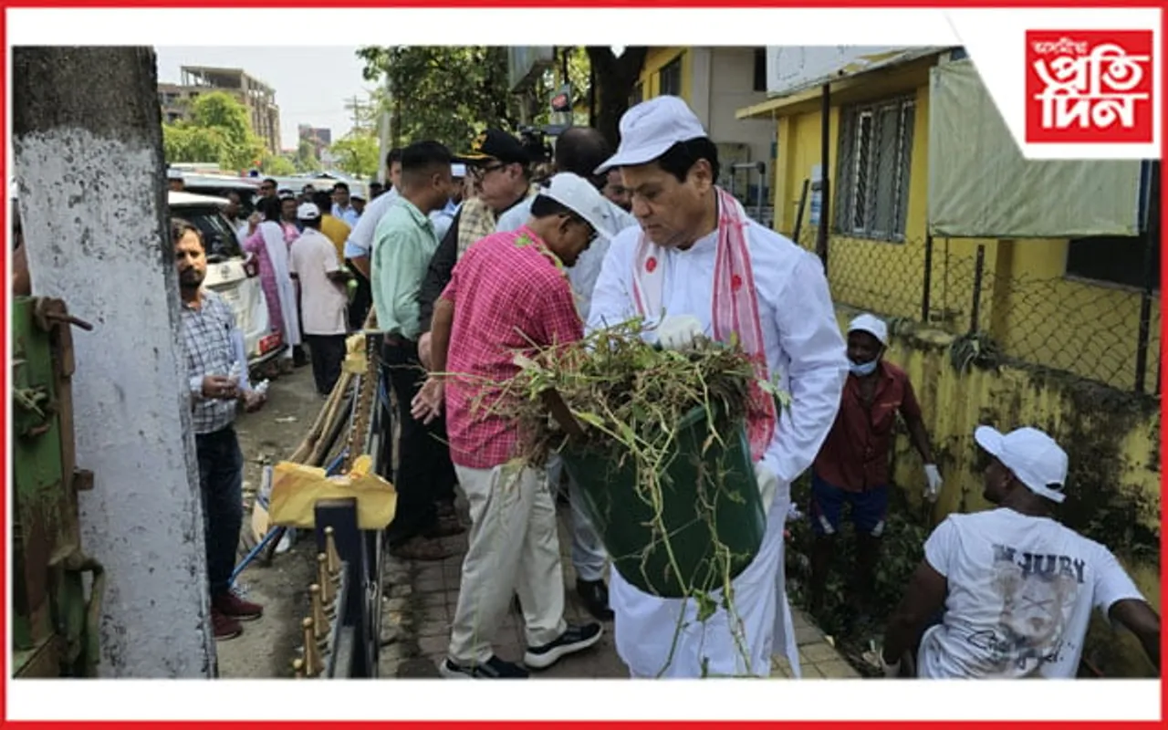কেন্দ্ৰীয় মন্ত্ৰী সৰ্বানন্দ সোণৱোলা ডিব্ৰুগড়ত শুভাৰম্ভ কৰিলে স্বচ্ছেতাই সেৱা অভিযান