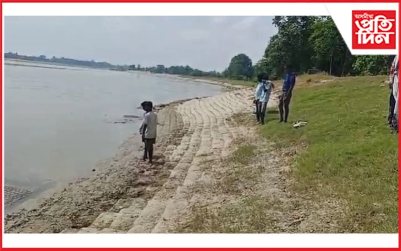 বুঢ়ীদিহিঙৰ সোঁতে উটুৱাই নিলে এজন শ্ৰমিকক...