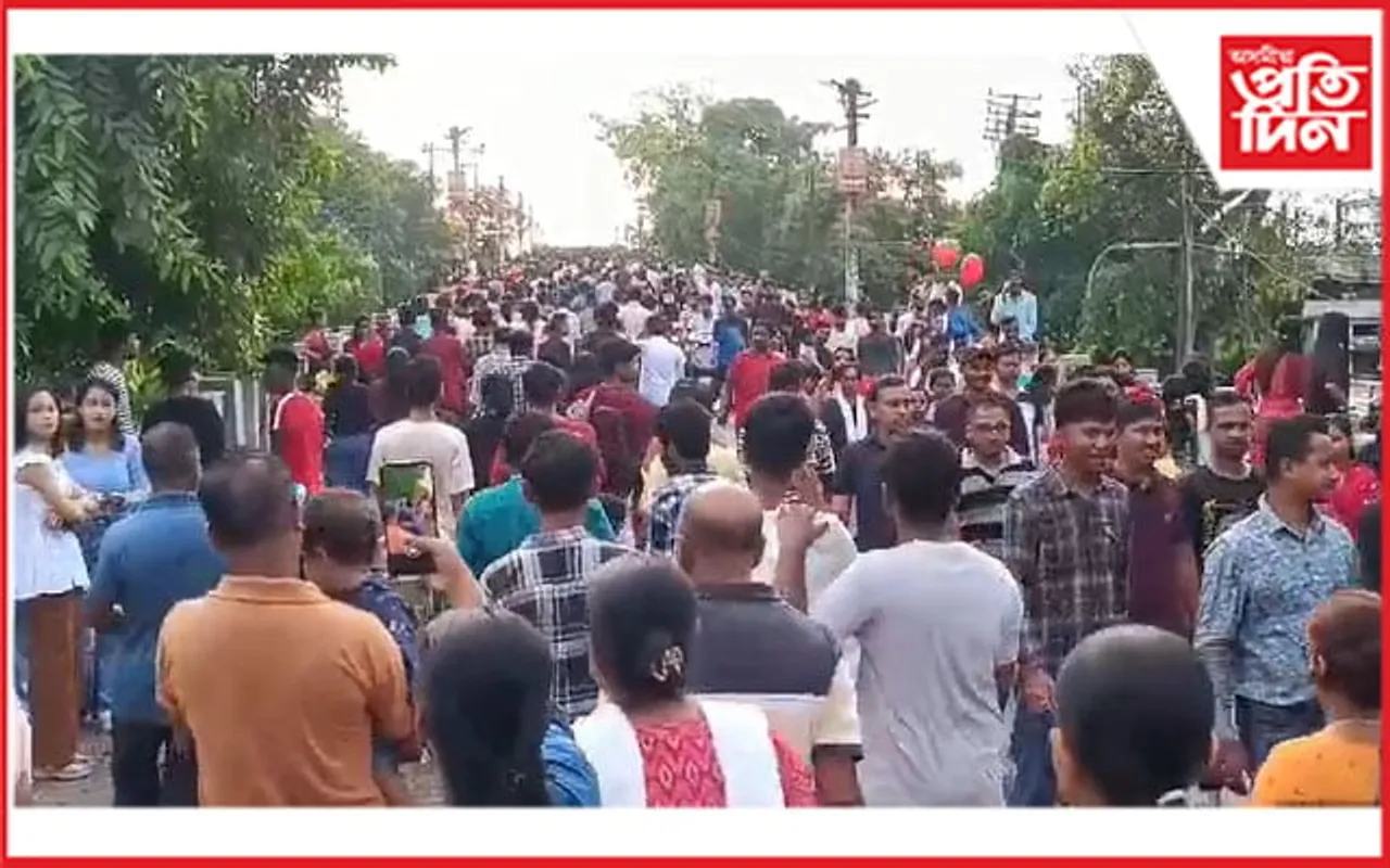 মহালয়া উপলক্ষে শিলচৰত লোকে লোকাৰণ্য পৰিবেশ...