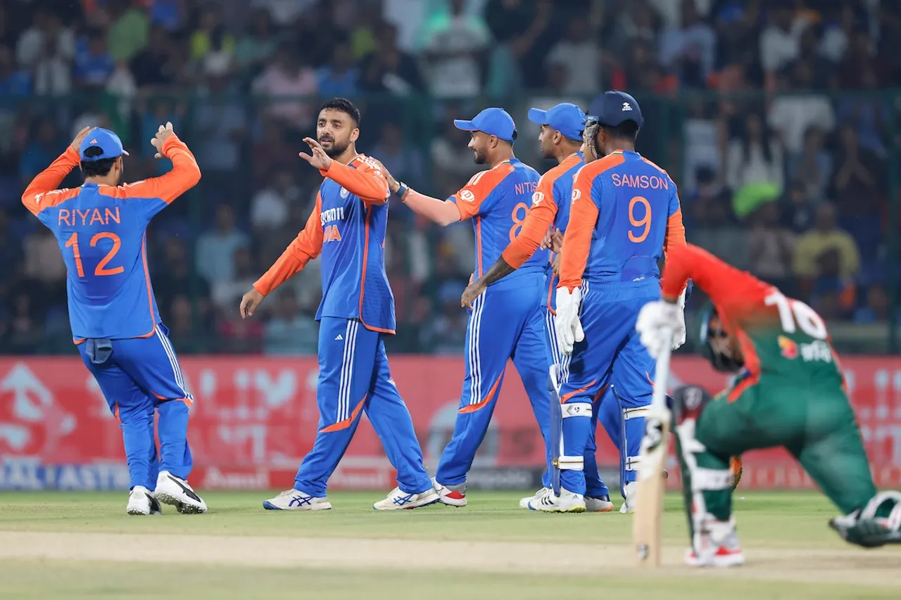 এখন নহয়, একেৰাহে দুখন মেচত জয়ী হৈ শৃংখলা দখল টীম ইণ্ডিয়াৰ