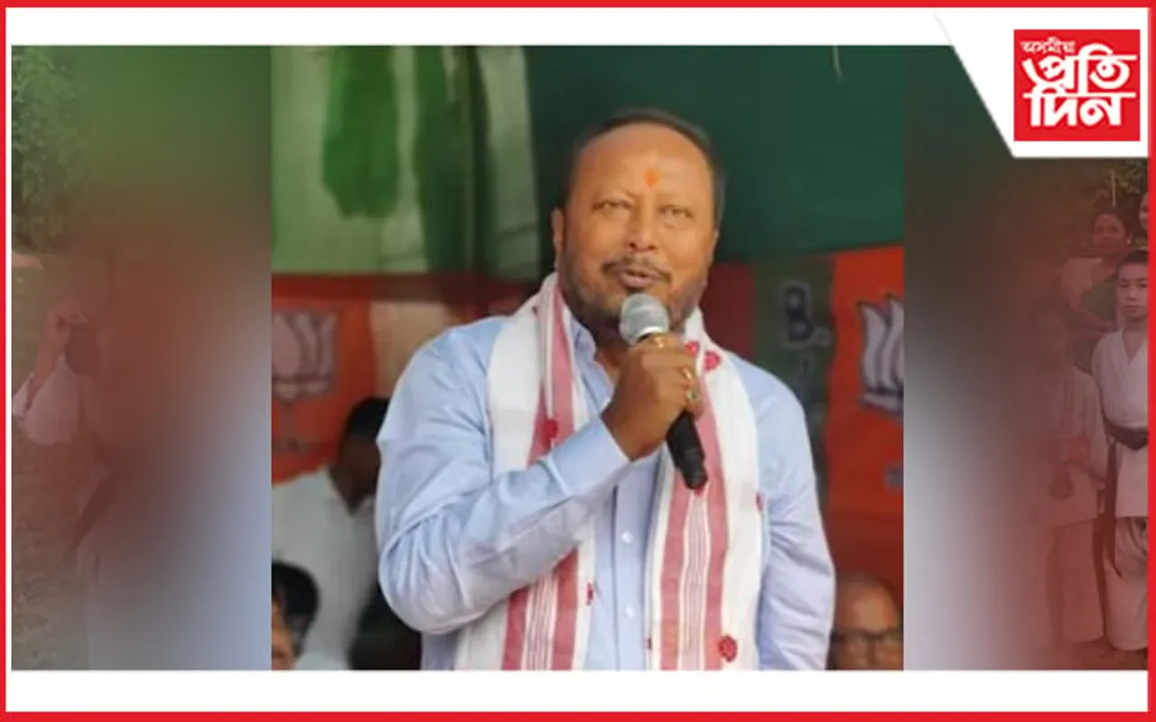 শান্তিৰ কথা কোৱা গৌৰৱ গগৈয়ে পূৰ্বৰ তৰুণ গগৈ চৰকাৰৰ দিনত অশান্ত অসমৰ কথা নাজানে : বিধায়ক পদ্ম হাজৰিকা
