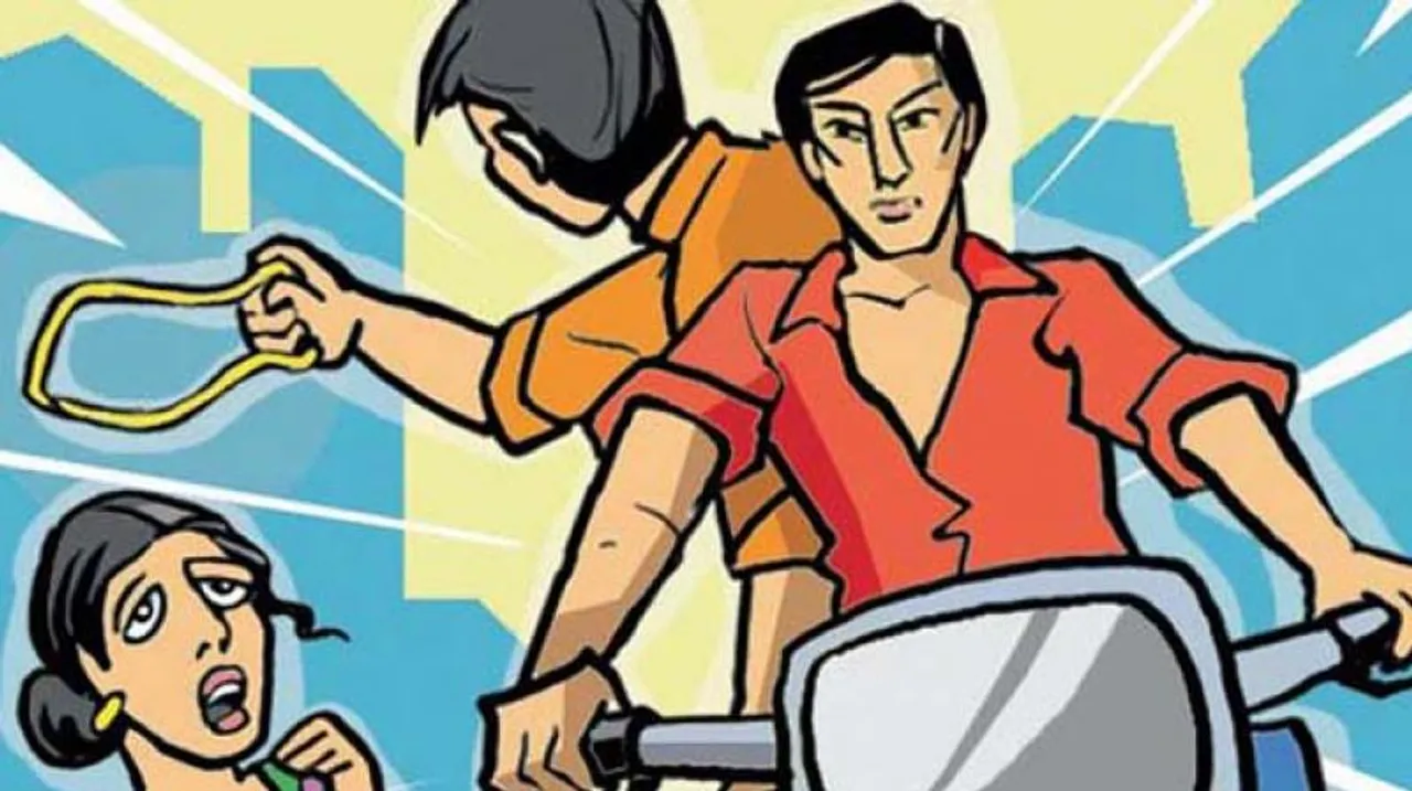 পিষ্টল দেখুৱাই মহিলাৰ পৰা দুৰ্বৃত্তই কাঢ়ি নিলে সোণৰ চেইন