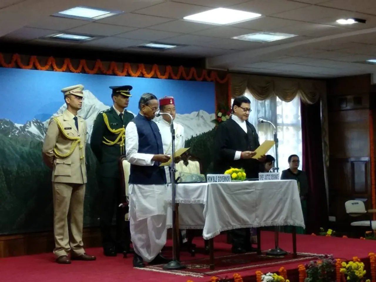 ছিকিম উচ্চ ন্যায়ালয়ৰ মুখ্য ন্যায়াধীশ বিজয় কুমাৰ বিষ্টৰ শপতগ্ৰহণ