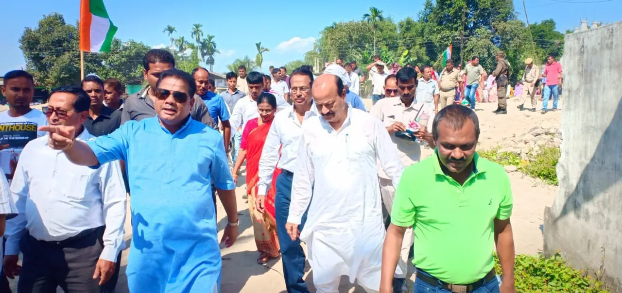 গহপুৰ নগৰৰ দোকানে দোকানে ৰিপুণ বৰা, কিয়?