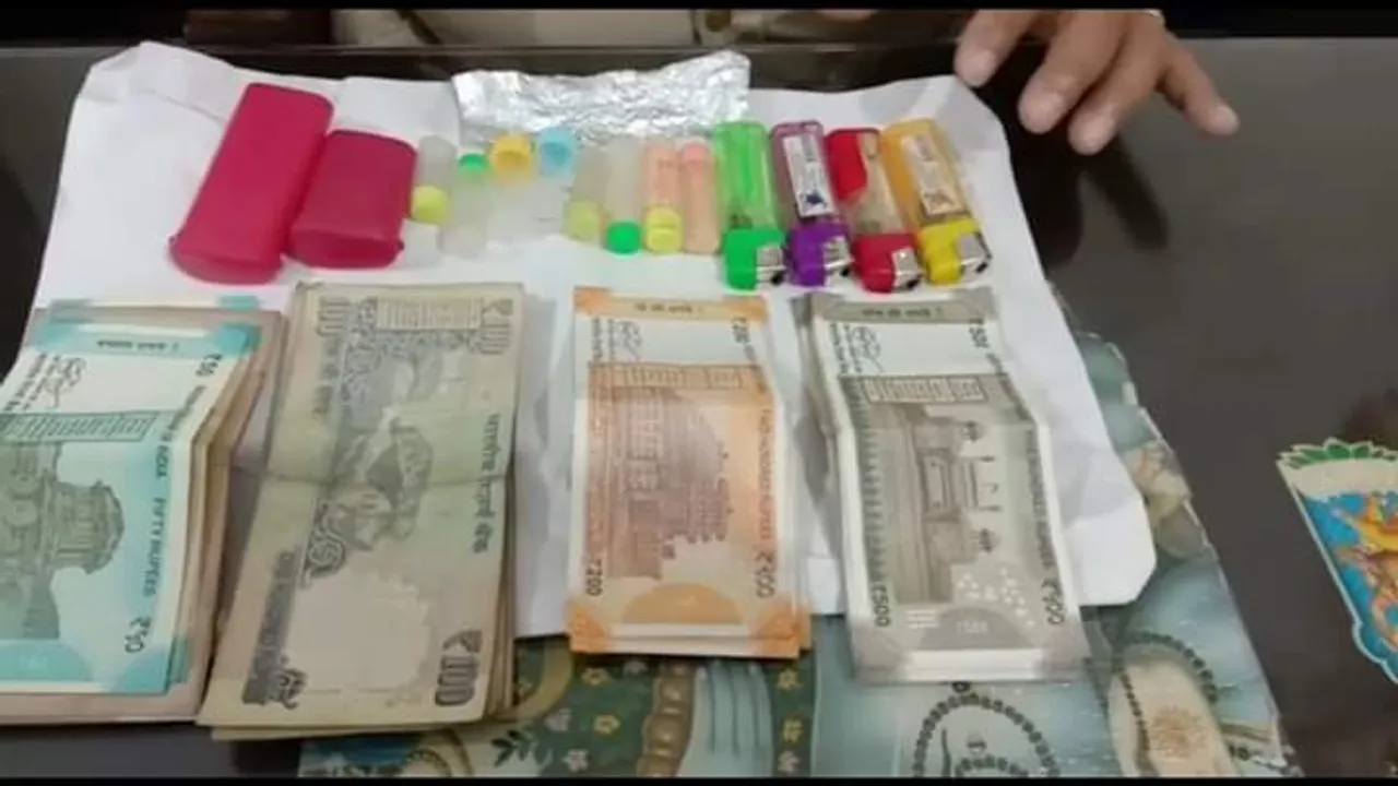 গোলাঘাটত আৰক্ষীৰ ড্ৰাগছ বিৰোধী অভিযান, আটক ছাত্ৰসহ ৬জন