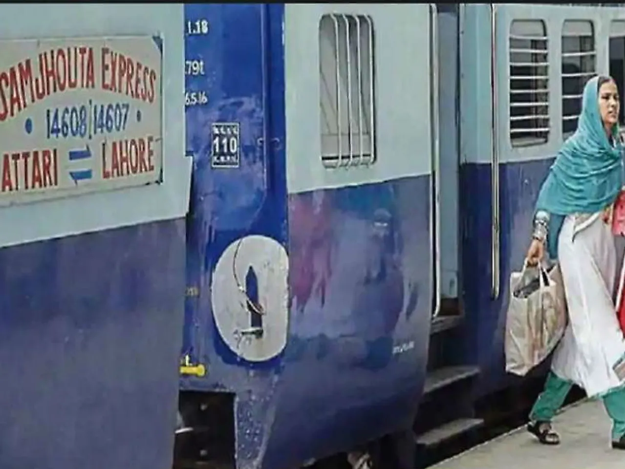 ভাৰত-পাকিস্তানৰ সংঘৰ্ষ! অনিৰ্দিষ্ট কাললৈ স্থগিত সমঝোটা এক্সপ্ৰেছ সেৱা…