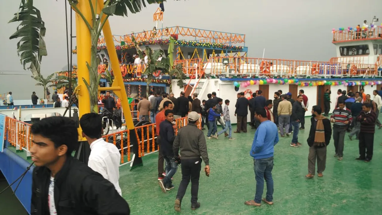 উত্তৰ গুৱাহাটীবাসীলৈ সকাহ, ৪খন জাহাজে আনিছে ভাল খবৰ