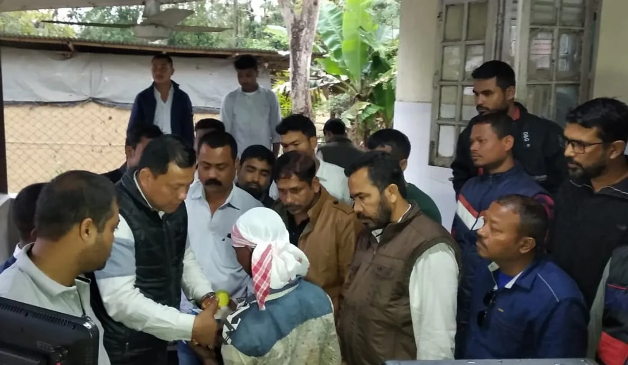 গোলাঘাটত যুৱ ছাত্ৰ পৰিষদৰ নেতা পলাশ চাংমাই, চাওক VIDEO