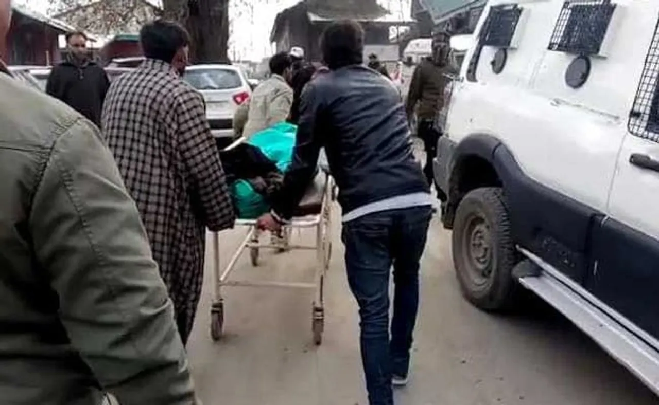 জম্মু-কাশ্মীৰত মহিলা বিশেষ আৰক্ষী বিষয়াক গুলিয়াই হত্যা