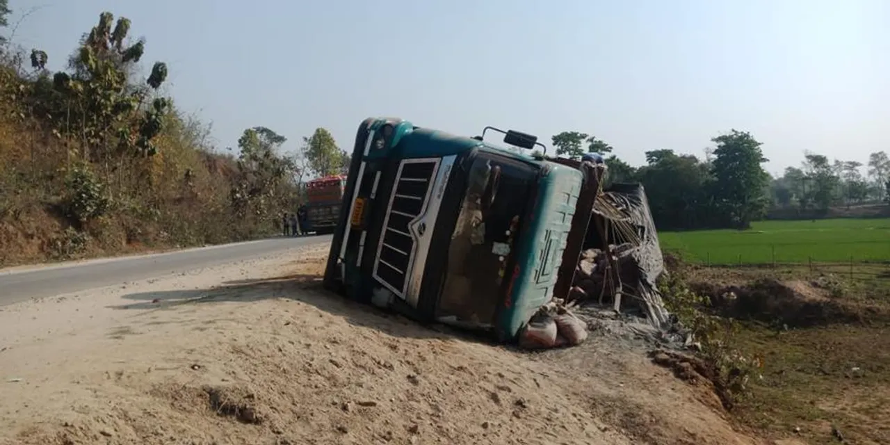ধুবুৰীত ভয়ংকৰ দুৰ্ঘটনা