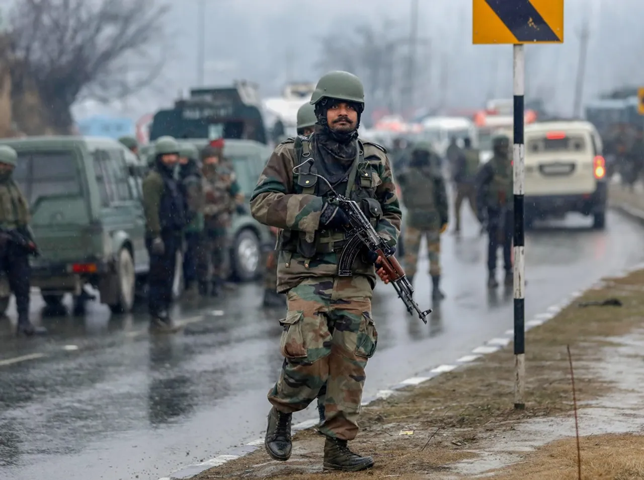 পুলৱামা আক্ৰমণক লৈ নিৰ্মাণ হ’ব ছবি…