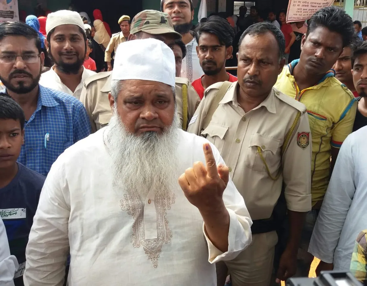 কংগ্ৰেছ-বিজেপিৰ মাজত আছে ইলু ইলু, ইলু কা মতলবঃ বদৰুদ্দিন আজমল