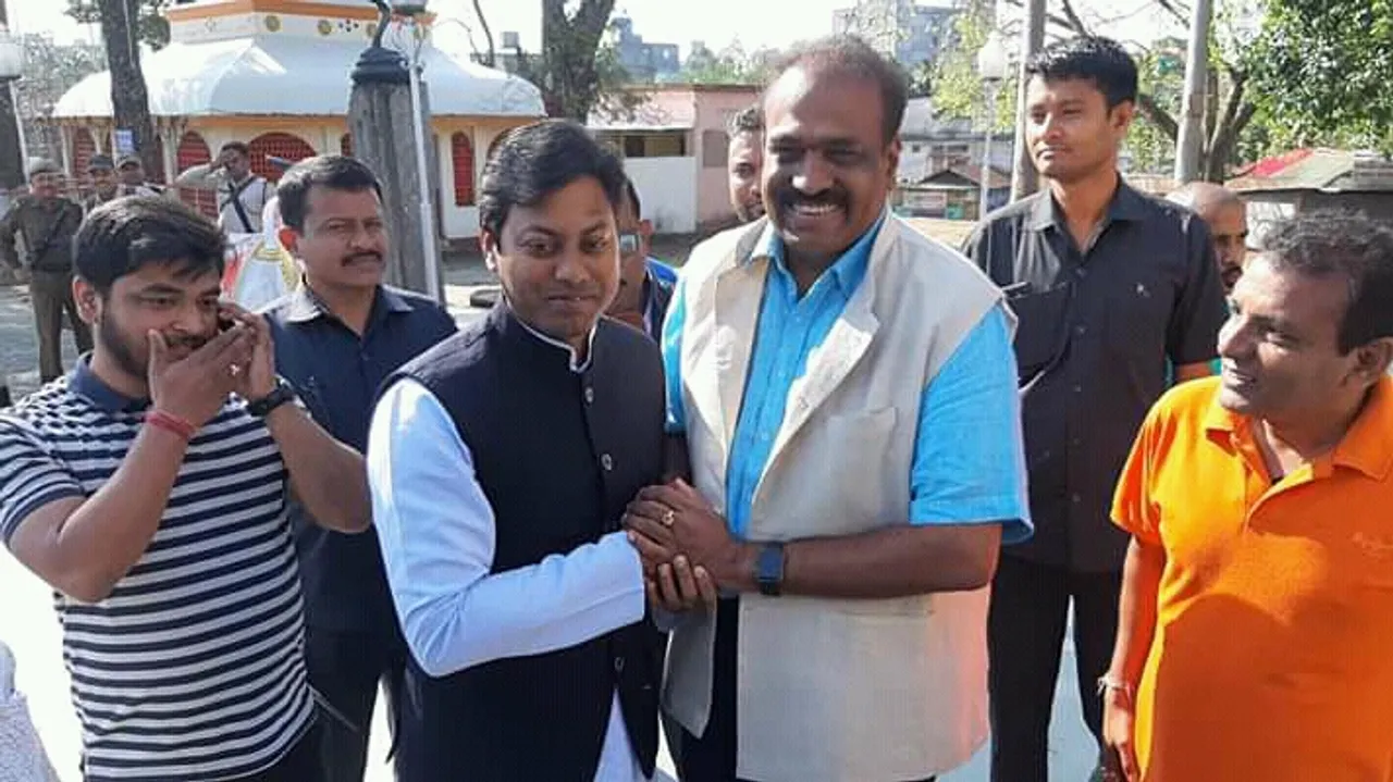 আজি তৰ্কযুদ্ধ নহয়, শুভেচ্ছা বিনিময় ভানু-পল্লৱৰ…