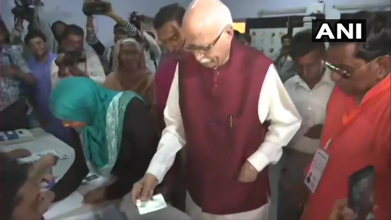 বিজেপিৰ জ্যেষ্ঠ নেতা লালকৃষ্ণ আদৱানীৰ ভোটাধিকাৰ সাব্যস্ত
