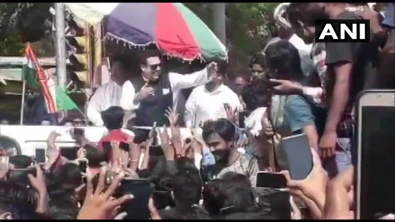 আজমেৰৰ ৰাজপথত অভিনেতা গোবিন্দাৰ নিৰ্বাচনী প্ৰচাৰ…