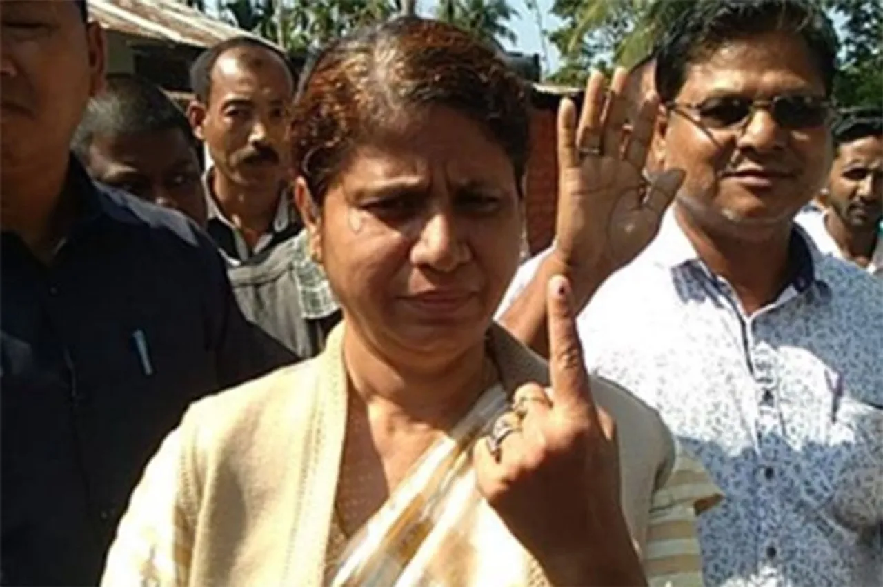 কংগ্ৰেছ নেত্ৰী অজন্তা নেওগে সাব্যস্ত কৰিলে ভোটাধিকাৰ…