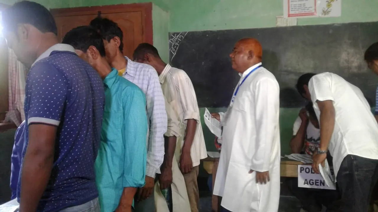 ধুবুৰী সমষ্টিৰ কংগ্ৰেছ প্ৰাৰ্থী আবু তাহেৰ বেপাৰীৰ ভোটাধিকাৰ সাব্যস্ত