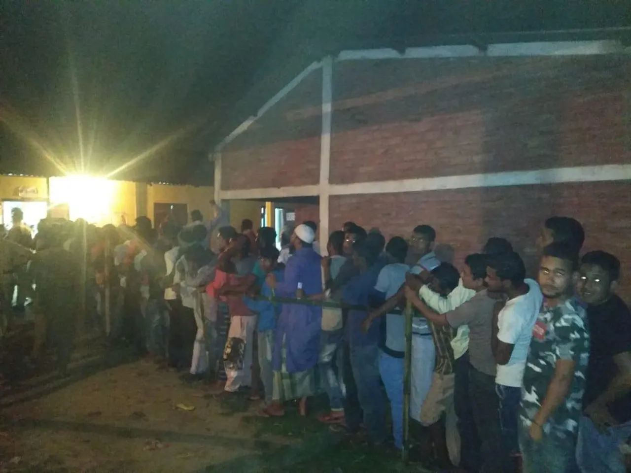 শিলচৰ লোকসভা সমষ্টিত নিশালৈকে চলিল ভোটগ্ৰহণ